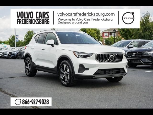 2025 Volvo XC40 Core Bright Theme