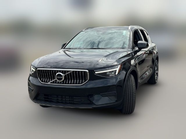 2025 Volvo XC40 Core Bright Theme