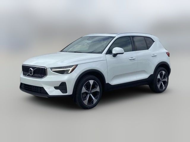 2025 Volvo XC40 Core Bright Theme