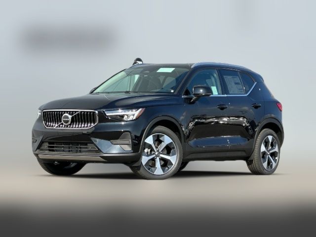 2025 Volvo XC40 Core Bright Theme