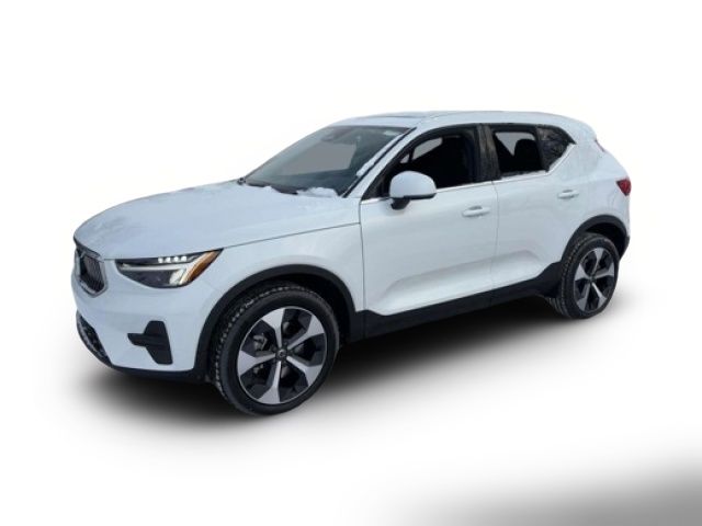 2025 Volvo XC40 Core Bright Theme