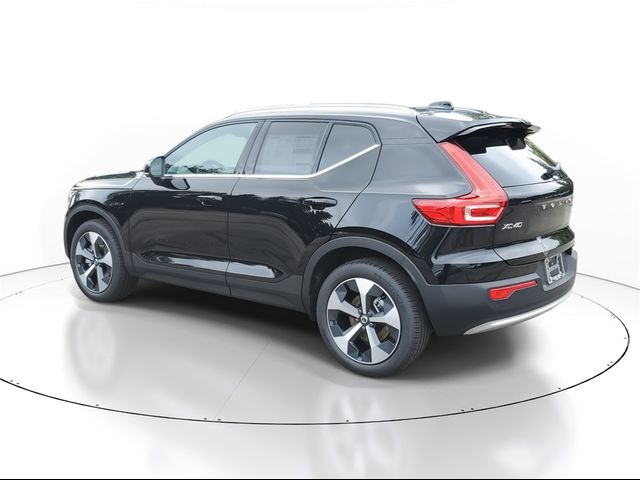 2025 Volvo XC40 Core Bright Theme