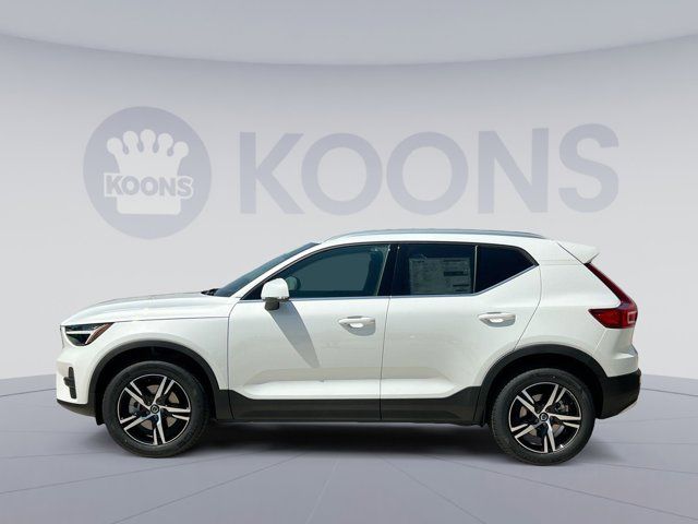 2025 Volvo XC40 Core Bright Theme