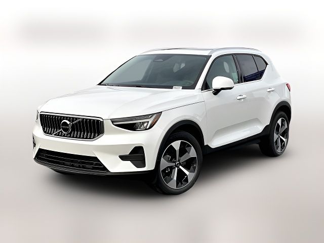 2025 Volvo XC40 Core Bright Theme