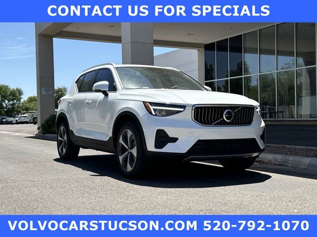 2025 Volvo XC40 Core Bright Theme