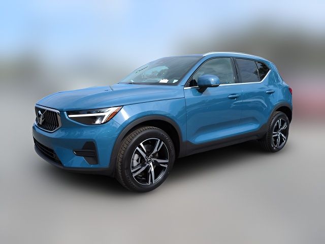 2025 Volvo XC40 Core Bright Theme