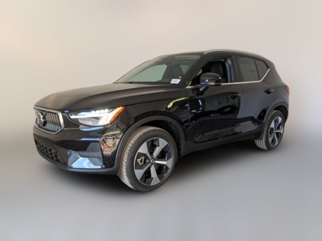 2025 Volvo XC40 Core Bright Theme