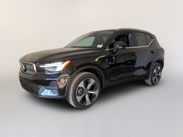 2025 Volvo XC40 Core Bright Theme