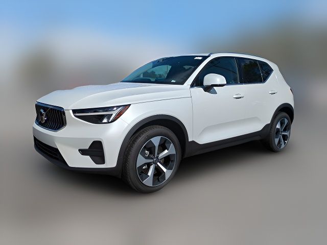 2025 Volvo XC40 Core Bright Theme