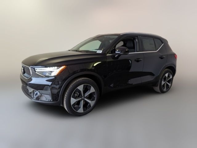 2025 Volvo XC40 Core Bright Theme