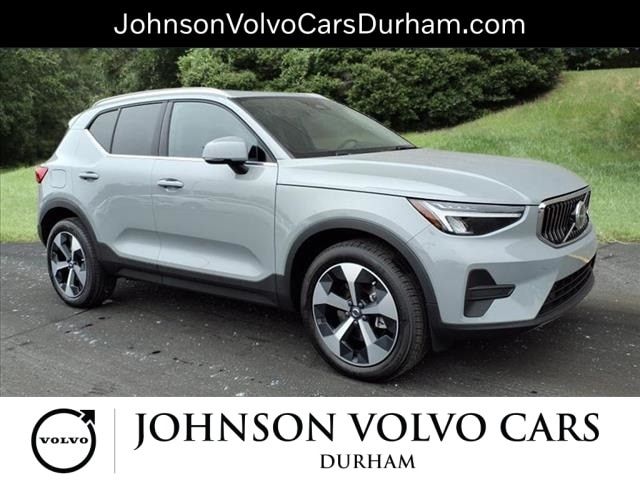 2025 Volvo XC40 Core Bright Theme