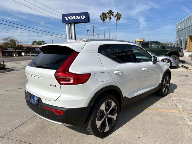 2025 Volvo XC40 Core Bright Theme