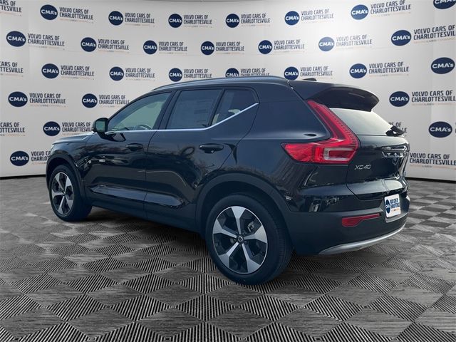 2025 Volvo XC40 Core Bright Theme