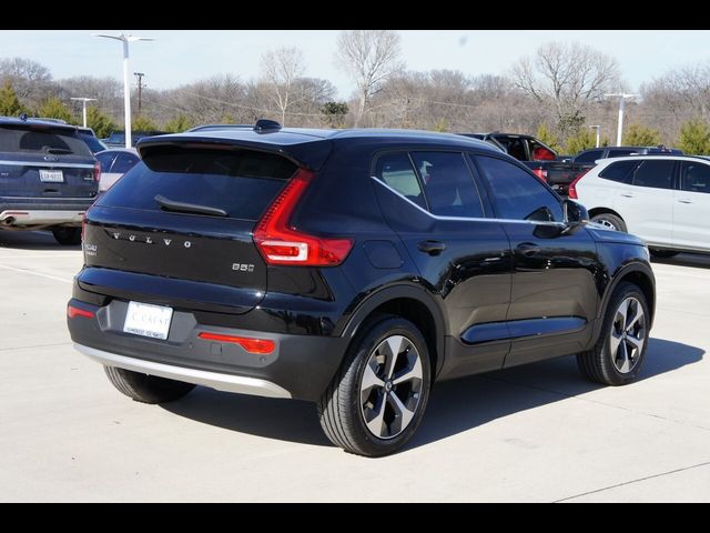 2025 Volvo XC40 Core Bright Theme