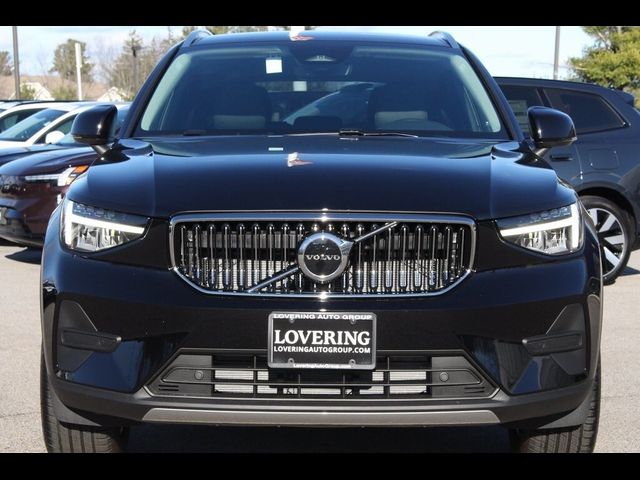 2025 Volvo XC40 Core Bright Theme