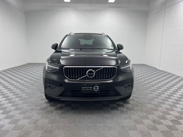 2025 Volvo XC40 Plus Bright Theme