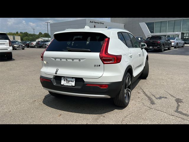 2025 Volvo XC40 Plus Bright Theme