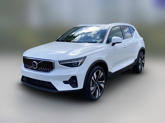 2025 Volvo XC40 Plus Bright Theme