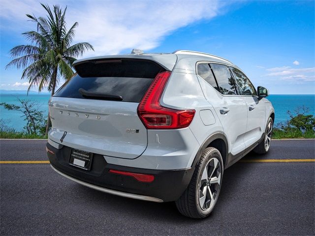 2025 Volvo XC40 Plus Bright Theme