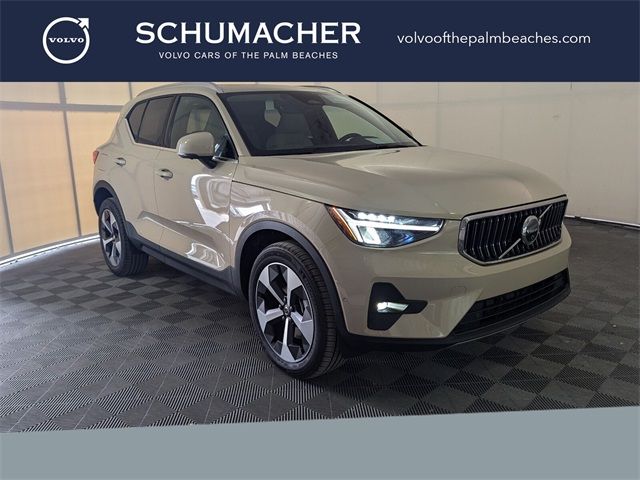 2025 Volvo XC40 Plus Bright Theme