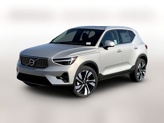 2025 Volvo XC40 Plus Bright Theme