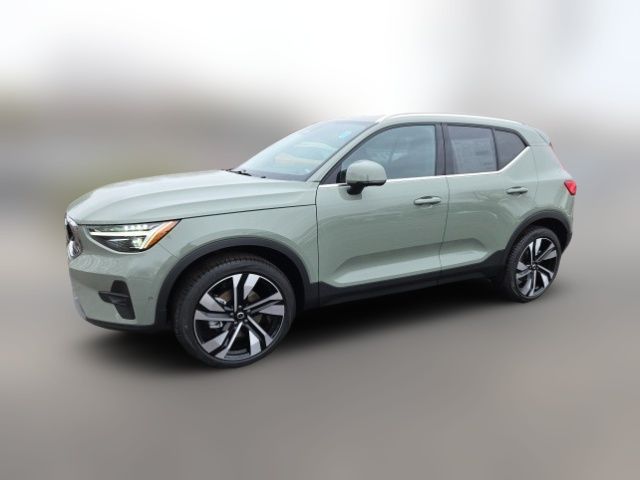 2025 Volvo XC40 Plus Bright Theme