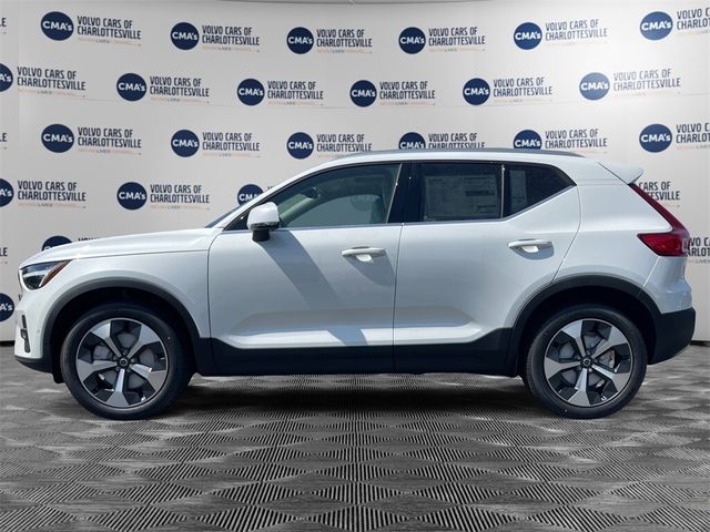 2025 Volvo XC40 Plus Bright Theme