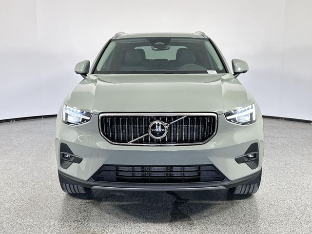 2025 Volvo XC40 Plus Bright Theme