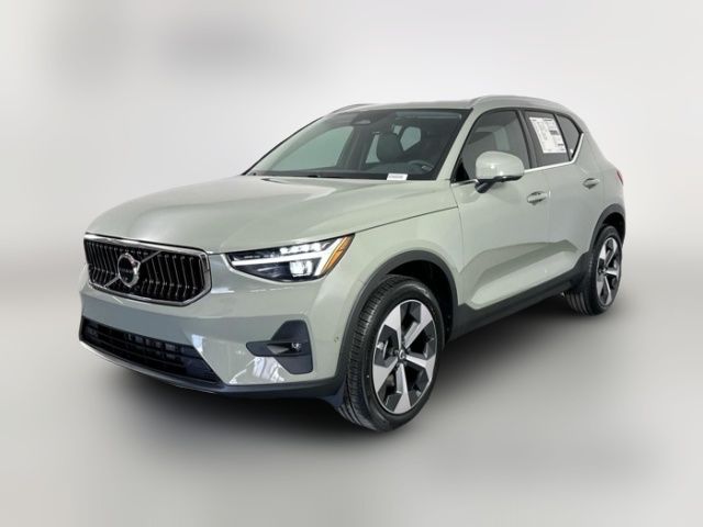 2025 Volvo XC40 Plus Bright Theme