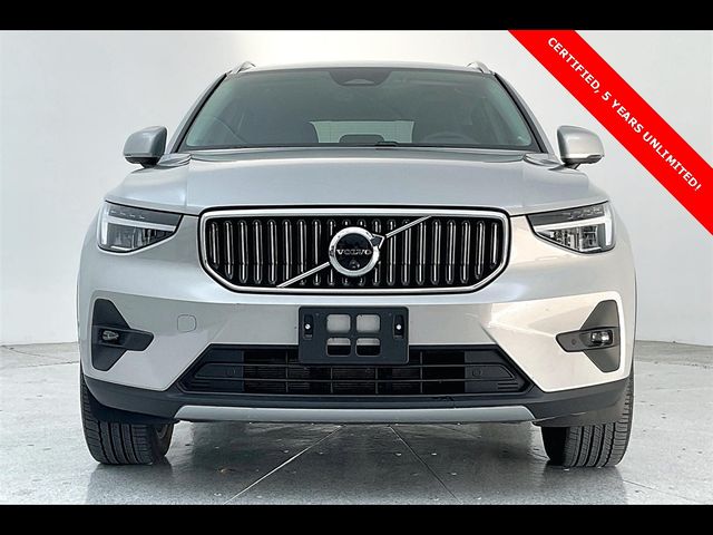 2025 Volvo XC40 Plus Bright Theme