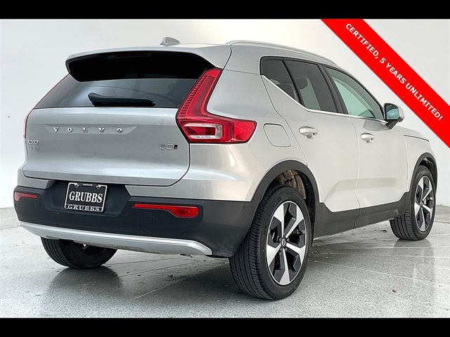 2025 Volvo XC40 Plus Bright Theme