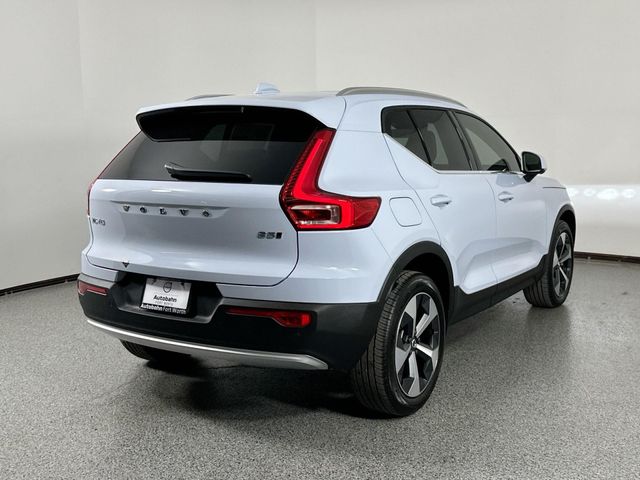 2025 Volvo XC40 Plus Bright Theme