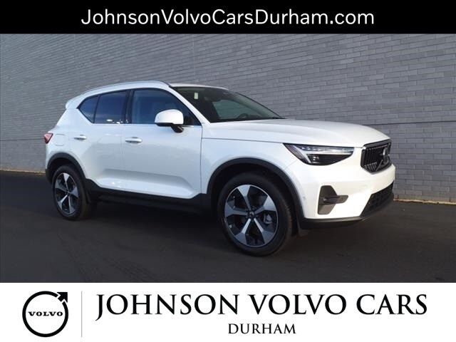 2025 Volvo XC40 Plus Bright Theme