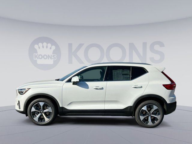 2025 Volvo XC40 Plus Bright Theme