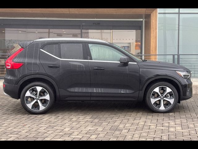 2025 Volvo XC40 Plus Bright Theme