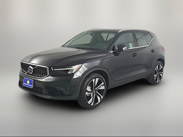 2025 Volvo XC40 Plus Bright Theme