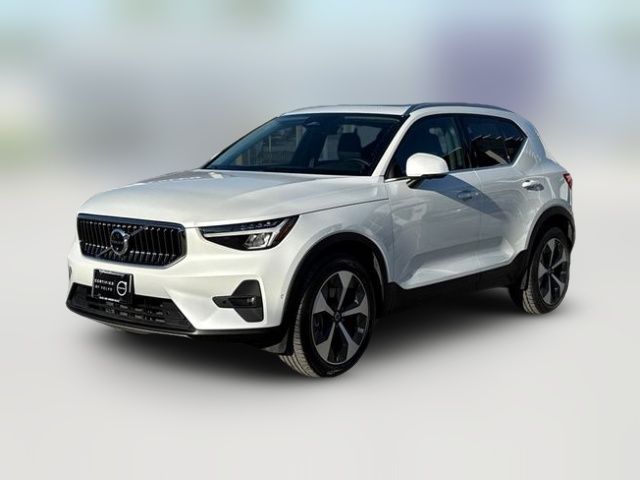 2025 Volvo XC40 Plus Bright Theme