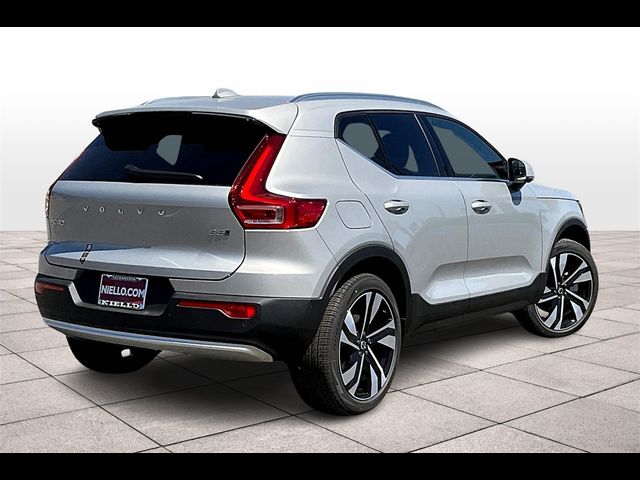 2025 Volvo XC40 Plus Bright Theme