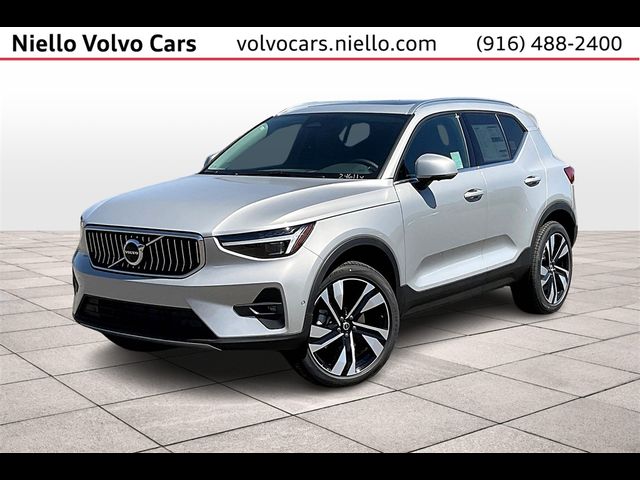 2025 Volvo XC40 Plus Bright Theme