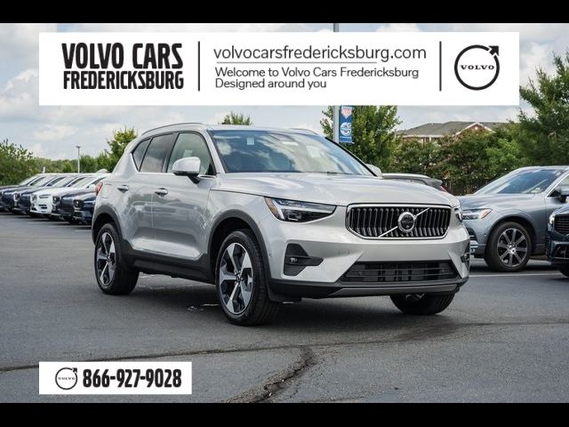 2025 Volvo XC40 Plus Bright Theme