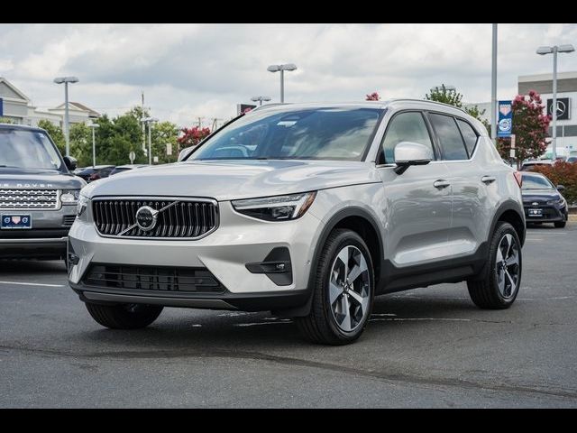 2025 Volvo XC40 Plus Bright Theme