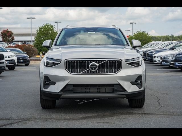 2025 Volvo XC40 Plus Bright Theme