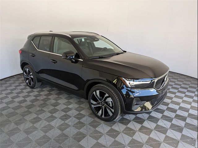 2025 Volvo XC40 Plus Bright Theme