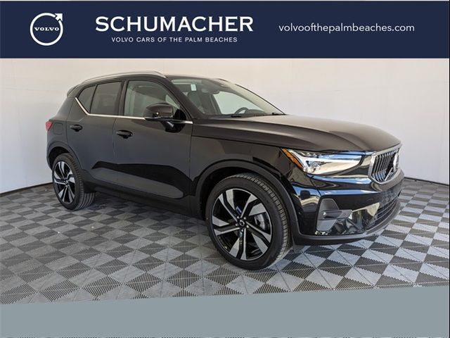 2025 Volvo XC40 Plus Bright Theme