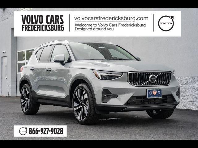 2025 Volvo XC40 Plus Bright Theme