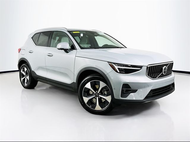 2025 Volvo XC40 Plus Bright Theme