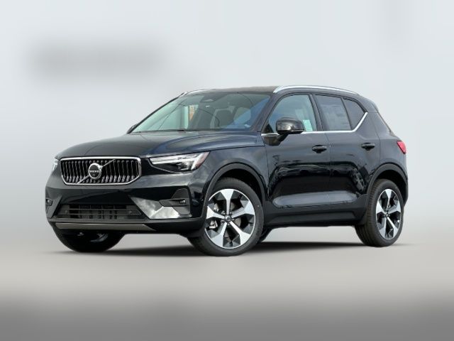 2025 Volvo XC40 Plus Bright Theme