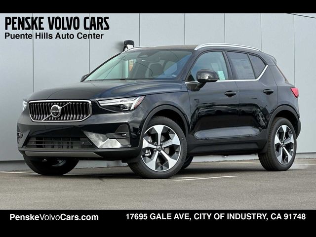 2025 Volvo XC40 Plus Bright Theme