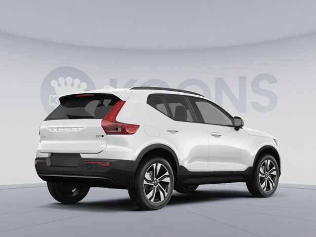 2025 Volvo XC40 Plus Bright Theme