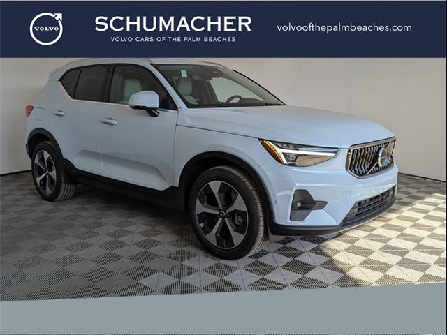 2025 Volvo XC40 Plus Bright Theme